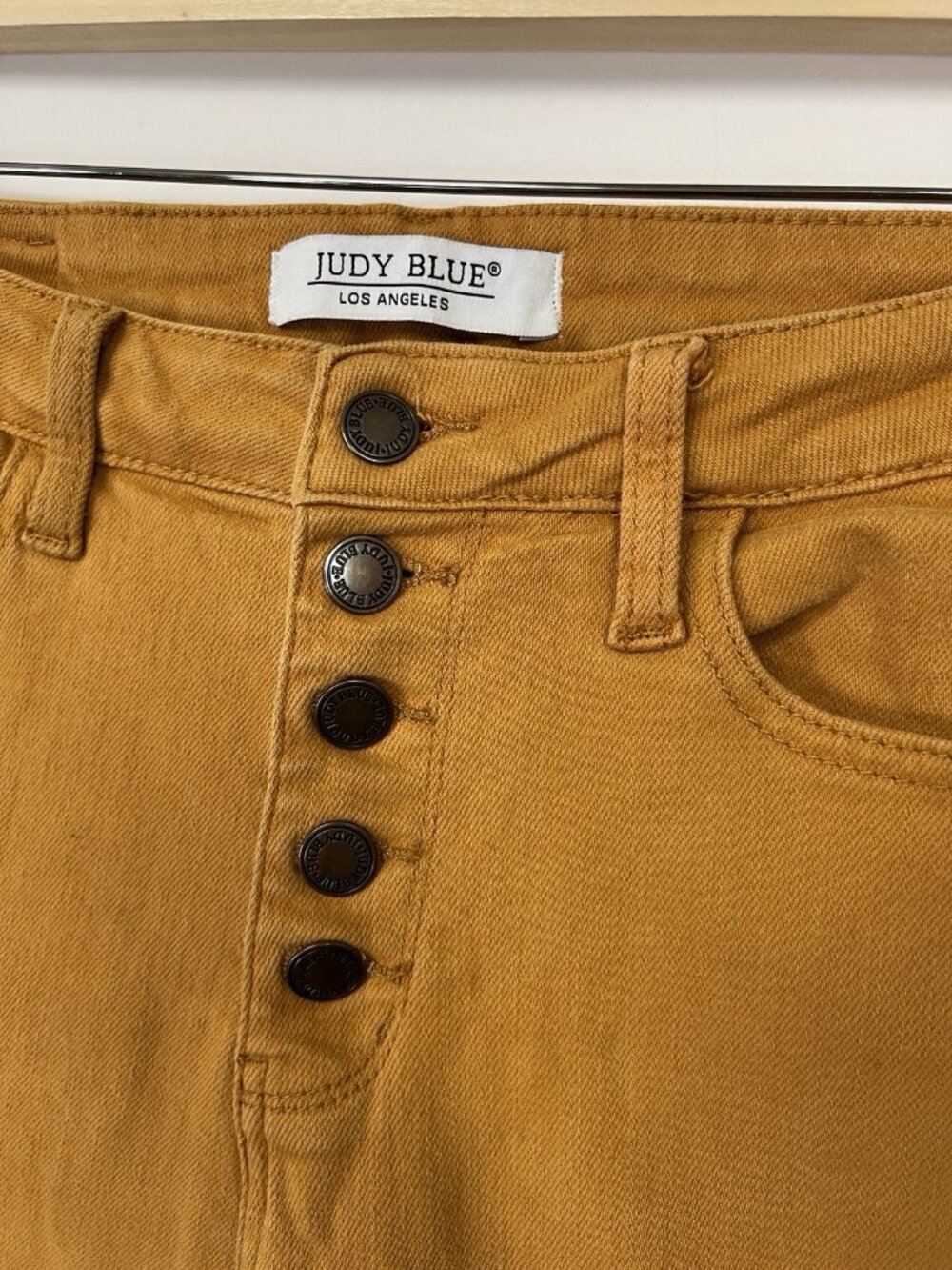 Judy Blue High Rise Cropped Jeans Size 28 Gold Yellow Button Fly - Picture 6 of 8